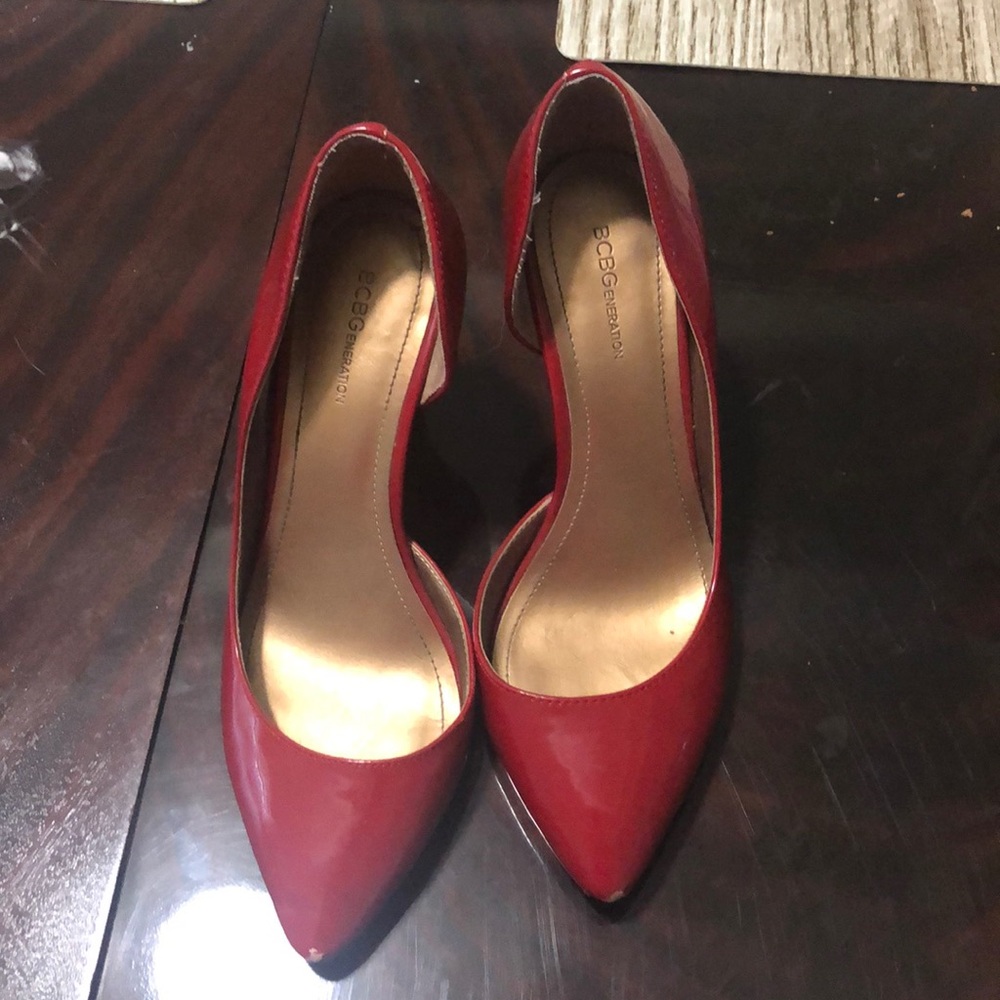 BCBG red pumps